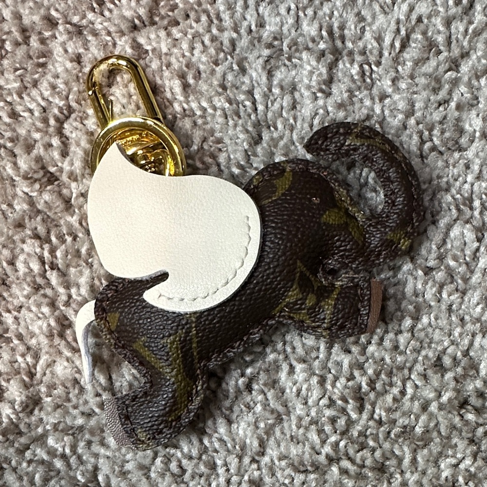 Luxury Brown Monogram Elephant Keychain Card Holder